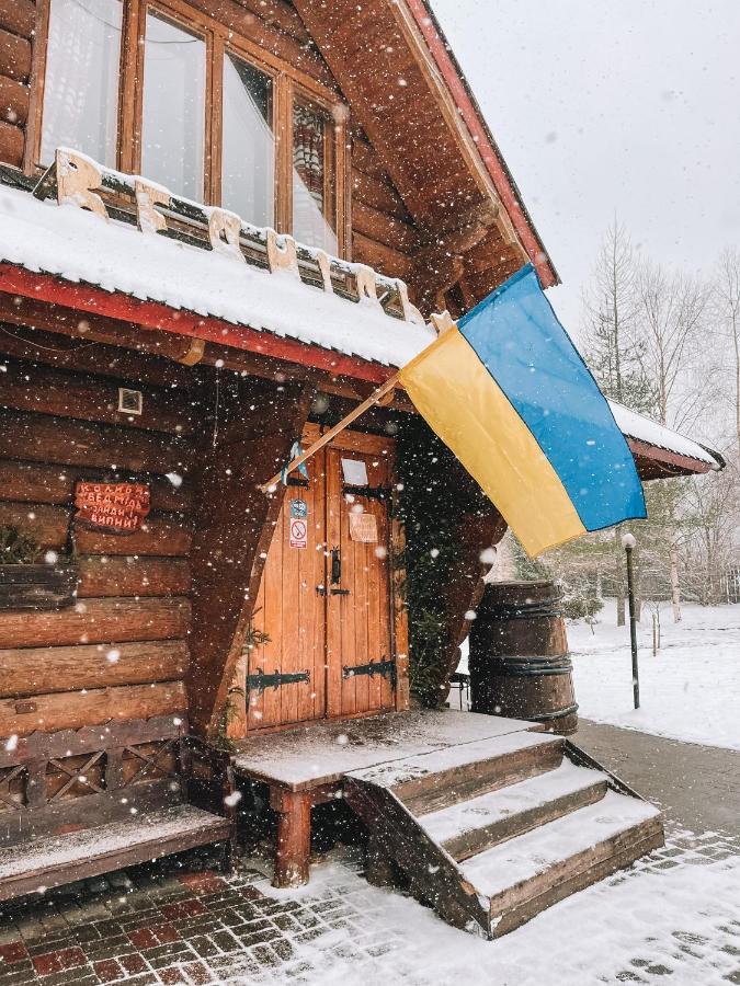 Vedmid Hotell Myslovka Eksteriør bilde